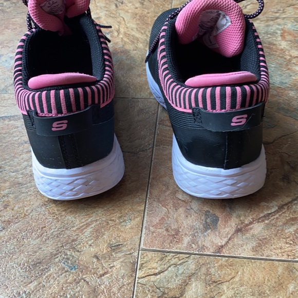 Skechers  Womens Steel toe Runners🔥🔥 - Picture 4 of 6